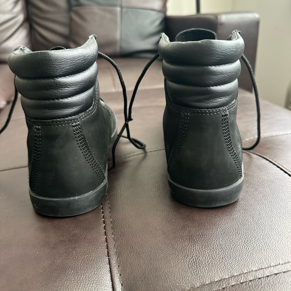Timberland Dausette Sneaker Boots - Black Nubuck (Women’s 7.5) - Picture 6 of 10